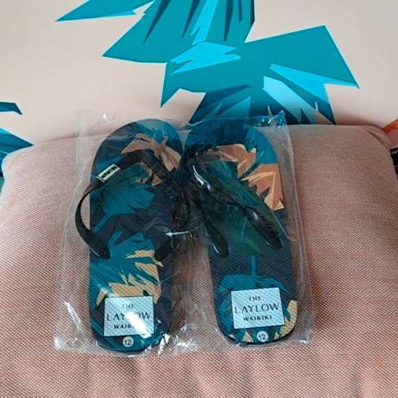 The Laylow Waikiki resort flip flops - Picture 1 of 1